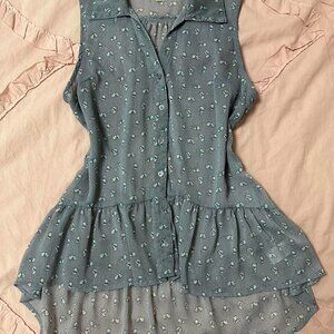 Vintage Mossimo gray bunny print blouse with ruffle hem.